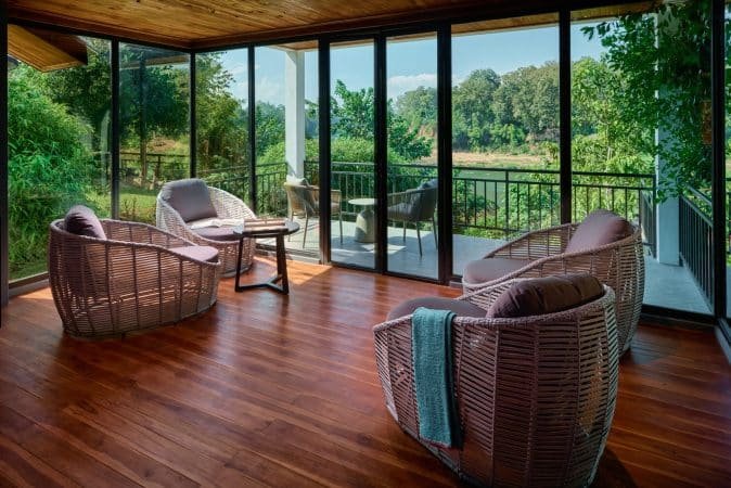 Sunset Villa 8 Living Room MR bdv scaled