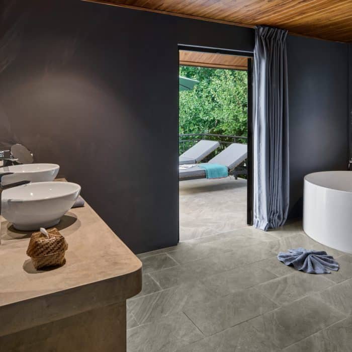 Sunset Villa 9 Bathroom FR bdv scaled